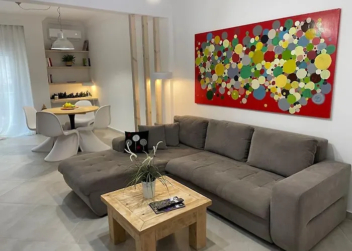Anastasios\' Artwork Apartment